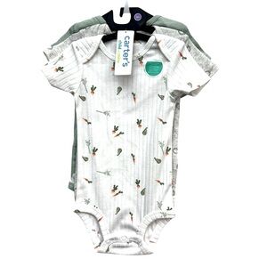 Carter’s‎ Girls Onesies Set of 3 Size 12M